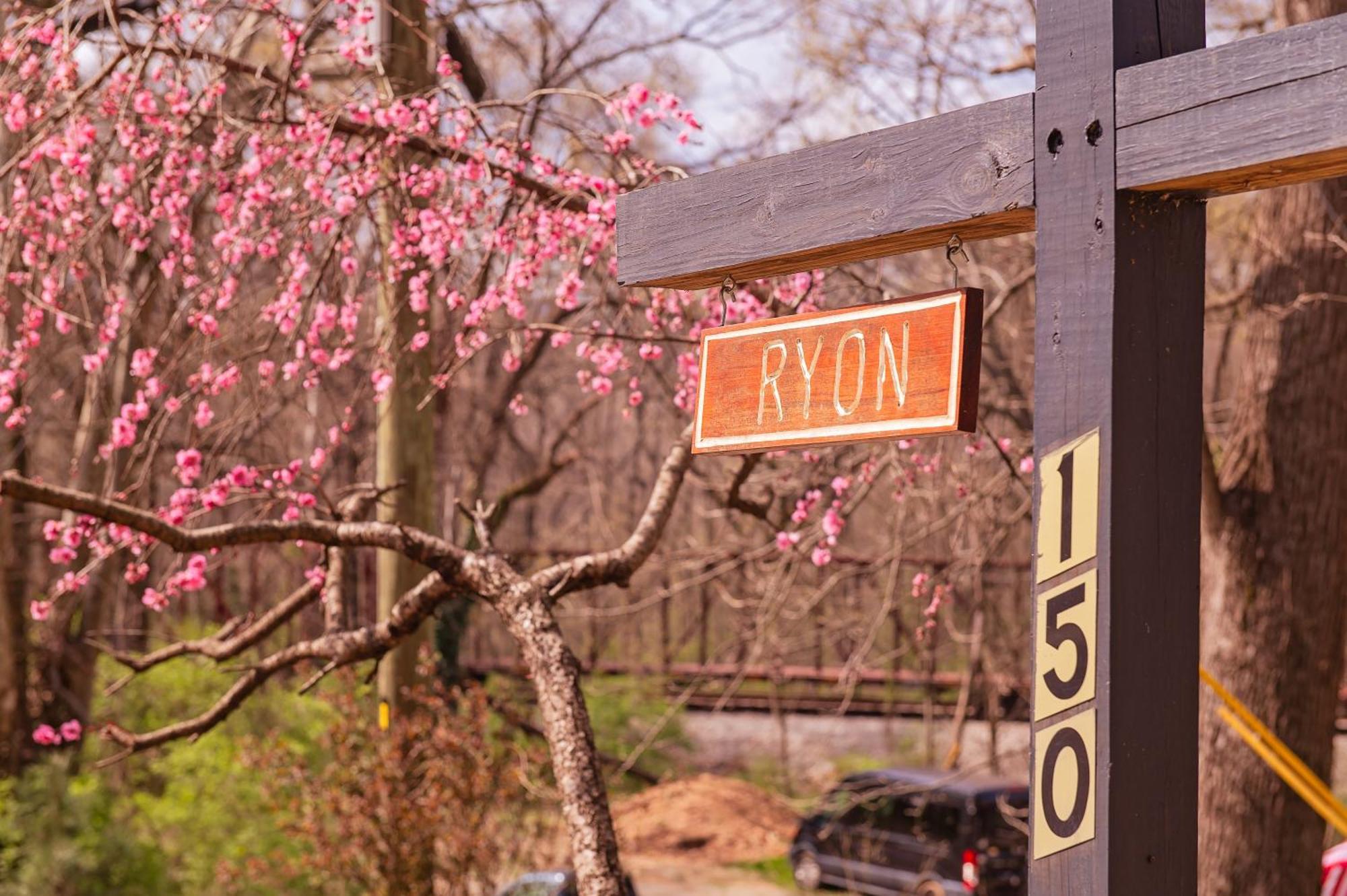 Ryon Tiny Home Cabin City-Side Rustic Retreat Chattanooga Exteriör bild